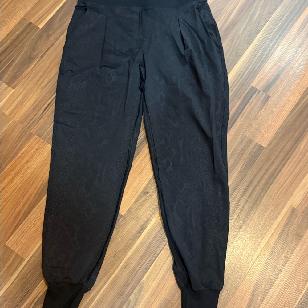 Lululemon Athletica Black Patterned Joggers